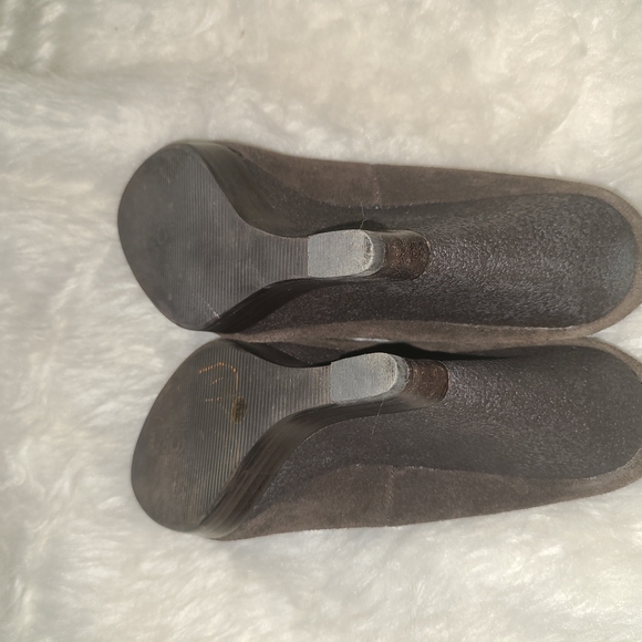 Kors Michael Kors Size 7 M Brown Suede MaryJane Wedge Shoes - Picture 5 of 8